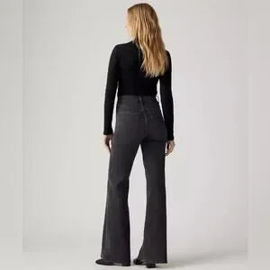 Levi's Ribcage Bell Jeans • On The Town Black • Size 32 x 32 • NWT