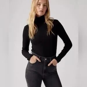 Levi's Ribcage Bell Jeans • On The Town Black • Size 32 x 32 • NWT
