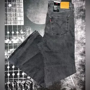 Levi's Ribcage Bell Jeans • On The Town Black • Size 32 x 32 • NWT