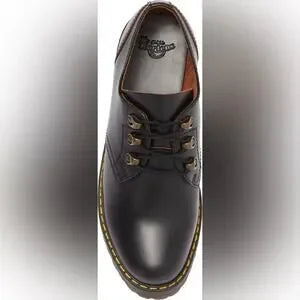 Dr. Martens Leona Lug Sole Platform Derby • Black Vintage Smooth • Size 8 • NIB