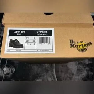 Dr. Martens Leona Lug Sole Platform Derby • Black Vintage Smooth • Size 8 • NIB