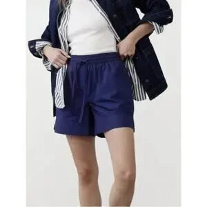 NWT Banana Republic Shorts • Size: Medium