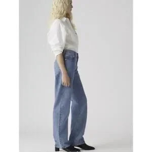NWT 501 ’90s Straight Leg Jeans