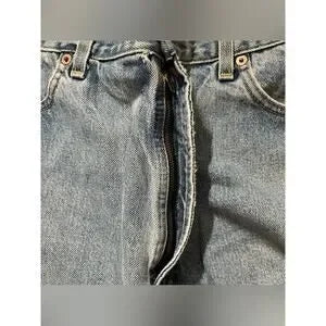 Urban Renewal Relaxed Fit 550 Jean Shorts • Light Wash • Size Large
