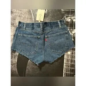 NWT Urban Renewal Levi's Denim Shorts • Size: 33 (Medium)