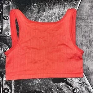 NWT Urban Outfitters Out From Under Sporty Seamless Bra Top • Coral • Size M/L