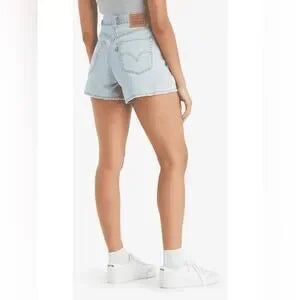 NWT Levi’s Mom Shorts