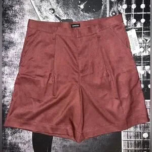 NWT Standard Cloth Pleated Dress Short • Size 32